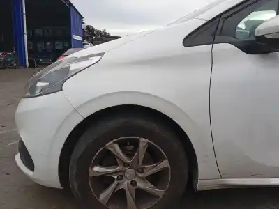 Pezzo di ricambio per auto di seconda mano parafango anteriore sinistro per peugeot 208 i (ca_, cc_) 1.2 vti 82 riferimenti oem iam 9672994980