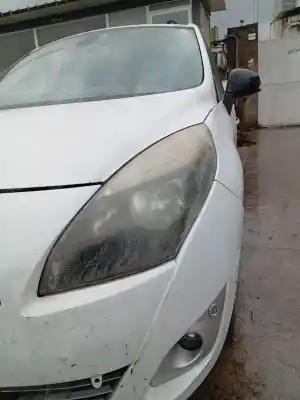 Pezzo di ricambio per auto di seconda mano FARO ANTERIORE SINISTRO per RENAULT GRAND SCÉNIC III (JZ0/1_) 1.6 DCI (JZ00, JZ12) Riferimenti OEM IAM 260606760R  