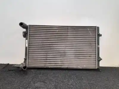 Piesă de schimb auto la mâna a doua radiator de apa pentru volkswagen passat berlina (3c2) advance referințe oem iam 1k0121253p