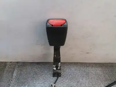 Second-hand car spare part right front seat belt buckle for toyota auris 2.0 d-4d cat oem iam references 