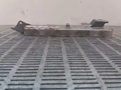 Second-hand car spare part central brake light for toyota auris 2.0 d-4d cat oem iam references 