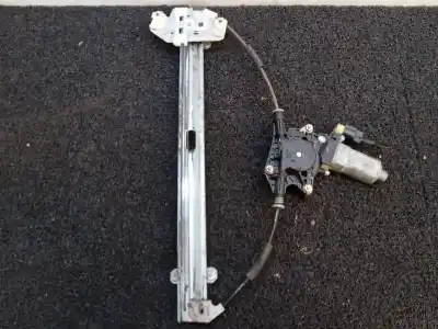 Peça sobressalente para automóvel em segunda mão elevador de vidros dianteiro direito por kia rio (jb) 1.4 16v referências oem iam 5k011