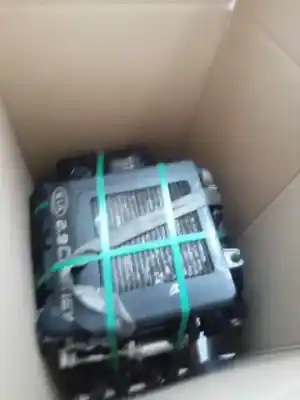 Pezzo di ricambio per auto di seconda mano motore completo per kia carnival ii 2.9 cdri ex riferimenti oem iam   