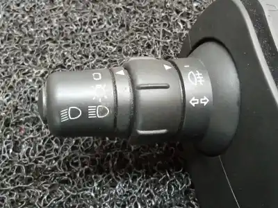 Second-hand car spare part headlights switch for renault clio iii pack dynamique oem iam references 88102001026  