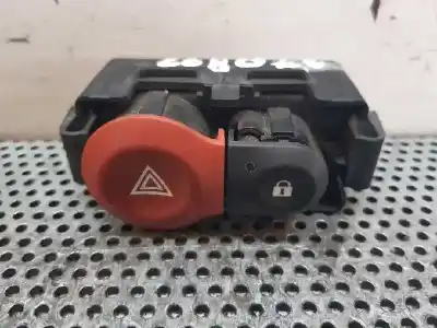Second-hand car spare part hazard warning lights for renault clio iii exception oem iam references 8200214896a