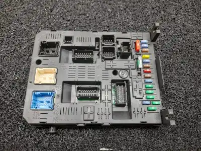 Pezzo di ricambio per auto di seconda mano scatola relè/fusibili per peugeot 3008 active riferimenti oem iam 