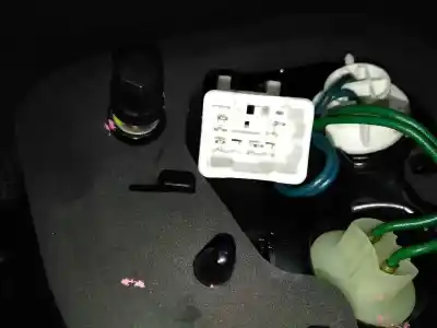 Second-hand car spare part left tailgate light for kia rio (yb) 1.2 cat oem iam references   