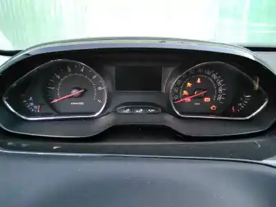 Peça sobressalente para automóvel em segunda mão quadrante por peugeot 208 style referências oem iam 9673777580  