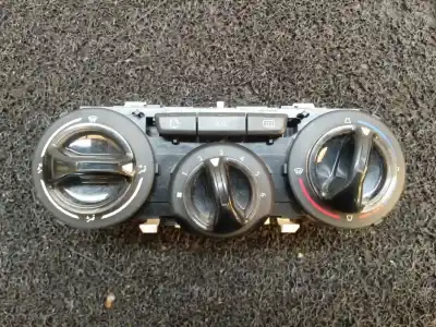 Peça sobressalente para automóvel em segunda mão comando de sofagem (chauffage / ar condicionado)  por peugeot 208 style referências oem iam 96722483zd