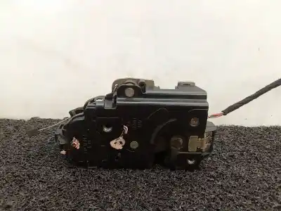 Автозапчастина б/у замок передній праві двері для skoda fabia (6y2/6y3) comfort посилання на oem iam   