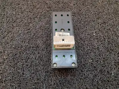 Second-hand car spare part left front power window switch for kia cee´d drive oem iam references 909b04601361  935701h120