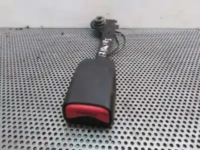 Tweedehands auto-onderdeel riemhaak links voor voor mazda 2 berlina (dy) 1.4 cat oem iam-referenties 