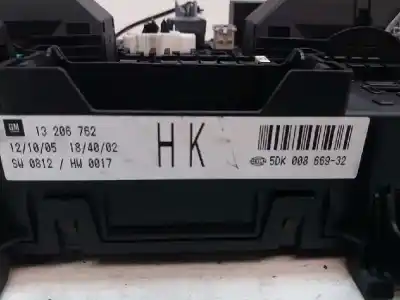 Second-hand car spare part fuse box unit for opel astra gtc 1.7 16v cdti oem iam references 5dk00866932  13206762