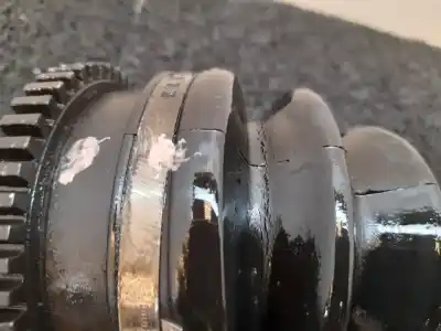 Second-hand car spare part front right transmission for kia carnival ii 2.9 crdi cat oem iam references   