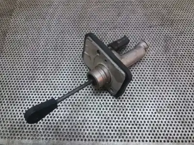 Pezzo di ricambio per auto di seconda mano pompa frizione per hyundai i30 1.6 crdi cat riferimenti oem iam 