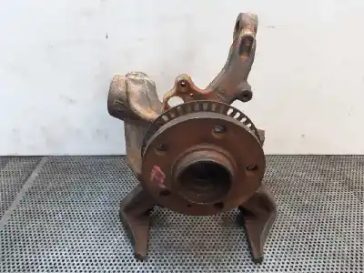 Pièce détachée automobile d'occasion MOYEU DE ROUE AVANT GAUCHE pour VOLKSWAGEN GOLF IV VARIANT (1J5)  Références OEM IAM   