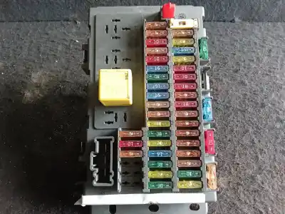 Second-hand car spare part fuse box unit for mg rover rover 75 (j/rj) d-204d2 oem iam references 132057140799 yqe103138 518174503