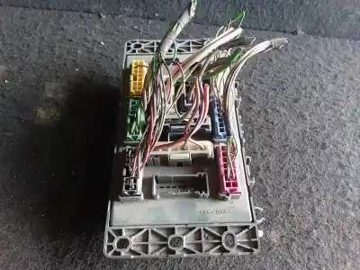 Second-hand car spare part fuse box unit for mg rover rover 75 (j/rj) d-204d2 oem iam references 132057140799 yqe103138 518174503