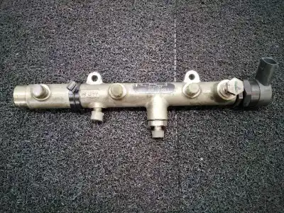 İkinci el araba yedek parçası ENJEKTÖR RAMPASI için AUDI A4 BERLINA (8E)  OEM IAM referansları 059130090J  F00R001823