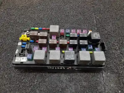 Peça sobressalente para automóvel em segunda mão caixa de fusíveis e relés por ssangyong actyon 200 xdi 4wd limited referências oem iam 09j31d