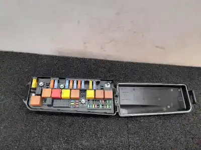 Second-hand car spare part fuse box unit for saab 9-3 berlina 1.9 tid cat oem iam references 519109300