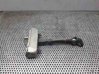 Second-hand car spare part door stop for toyota auris active oem iam references   