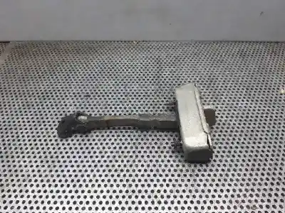 Second-hand car spare part door stop for toyota auris active oem iam references   