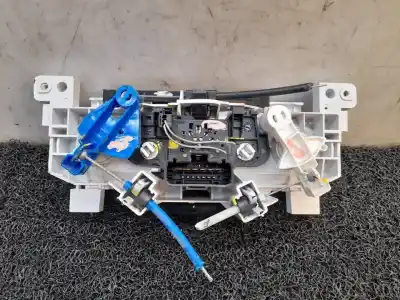 Peça sobressalente para automóvel em segunda mão comando de sofagem (chauffage / ar condicionado)  por dacia duster ambiance 4x2 referências oem iam n110122g  a151117al1s20006