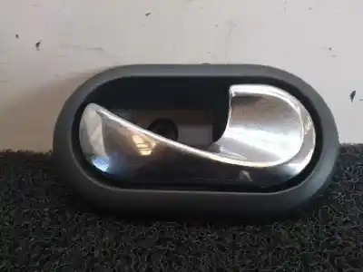 Second-hand car spare part interior right rear handle for dacia duster ambiance 4x2 oem iam references 