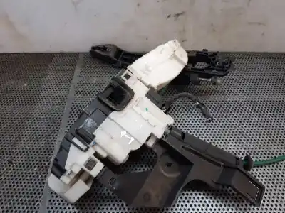 Second-hand car spare part left front door lock for lancia ypsilon (101) 1.4 16v platino oem iam references 51739842  