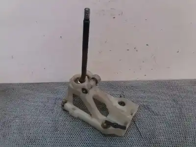 Second-hand car spare part gear lever for toyota yaris (ncp1/nlp1/scp1) 1.0 linea sol oem iam references   