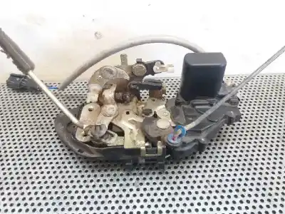 Peça sobressalente para automóvel em segunda mão fechadura da porta dianteira direita por kia carens 1.8 ls monovolumen referências oem iam 