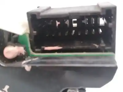 Pezzo di ricambio per auto di seconda mano comando pulito per nissan note (e11e) acenta riferimenti oem iam 8y07sd  