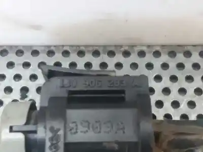 Автозапчасти б/у дополнительный воздушный клапан за audi a4 avant (b5) 2.5 tdi ссылки oem iam 1j0906283a  