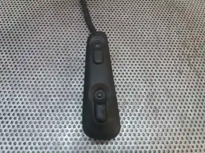 Peça sobressalente para automóvel em segunda mão botão / interruptor elevador vidro dianteiro direito por opel omega b elegance berlina referências oem iam 