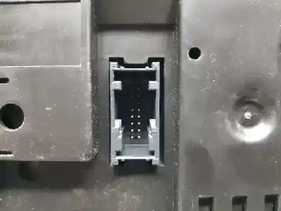 Peça sobressalente para automóvel em segunda mão quadrante por bmw serie 1 berlina (e81/e87) 116i referências oem iam 102493231 150080246 697464501