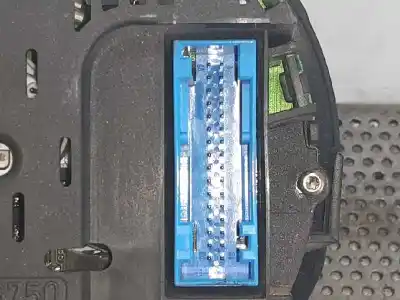 Peça sobressalente para automóvel em segunda mão quadrante por audi a2 (8z) 1.4 tdi (55kw) referências oem iam 8z0920900  110080020001