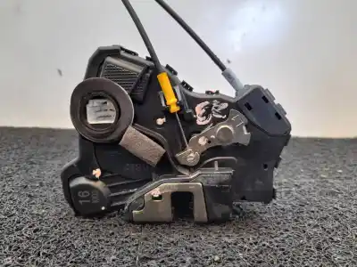 Peça sobressalente para automóvel em segunda mão fechadura da porta dianteira esquerda por toyota corolla (e12) 1.8 t sport berlina referências oem iam 