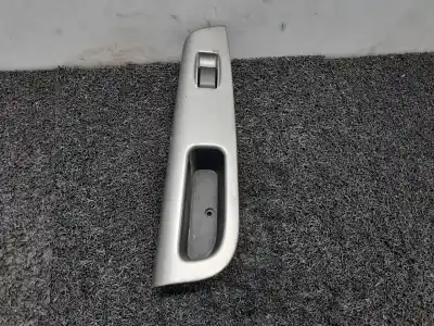 Piesă de schimb auto la mâna a doua panou comandã geamuri electrice fatã partea din dreapta pentru toyota corolla (e12) 2.0 d-4d linea sol berlina referințe oem iam 8481002040