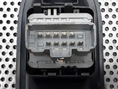 Second-hand car spare part left front power window switch for renault twingo acces oem iam references   