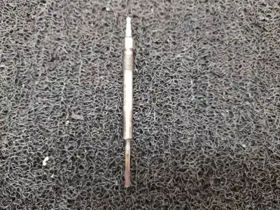 Pièce détachée automobile d'occasion relaises préchauffage pour seat toledo (5p2) stylance / style références oem iam 0100266004