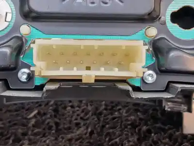 Peça sobressalente para automóvel em segunda mão quadrante por opel meriva innovation referências oem iam 13201075bg  110080333001