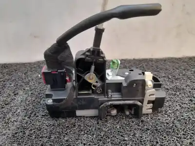 Peça sobressalente para automóvel em segunda mão fechadura da porta traseira esquerda por opel meriva innovation referências oem iam 13154793