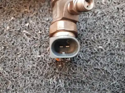 Peça sobressalente para automóvel em segunda mão injetor por bmw serie 3 compact (e46) 320td referências oem iam 0445110080  