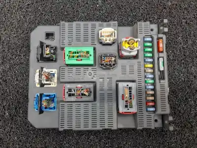 Piesă de schimb auto la mâna a doua panou siguranțe pentru peugeot 207 urban referințe oem iam 9663798280