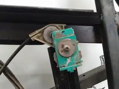 Pezzo di ricambio per auto di seconda mano alzacristalli anteriore destro per audi a6 avant (4b5) 1.9 tdi riferimenti oem iam 4b0959802e  