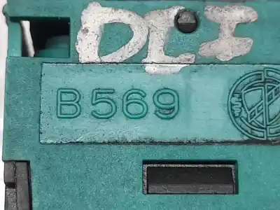 Peça sobressalente para automóvel em segunda mão botão / interruptor elevador vidro dianteiro esquerdo por fiat idea (135) 1.4 referências oem iam b569  