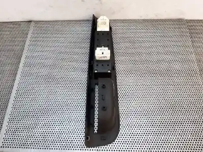 Second-hand car spare part left front power window switch for kia cee´d drive oem iam references 935701h120  823511h010