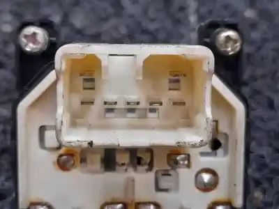 Peça sobressalente para automóvel em segunda mão botão / interruptor elevador vidro dianteiro esquerdo por kia picanto 1.1 cat referências oem iam 621w05240  