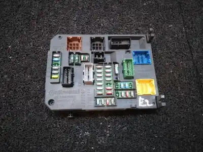 Peça sobressalente para automóvel em segunda mão caixa de fusíveis e relés por citroen c4 lim. seduction referências oem iam 9665547480
